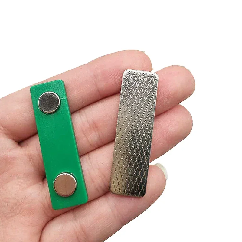 

10 шт. именной значок, зеленые магниты с 2 магнитами 45x13 мм с двумя сильными магнитами, стальная часть с лентой, магнитный значок