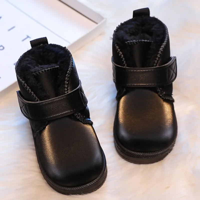 Детские зимние ботинки из искусственной кожи плюшевые утепленные короткие для