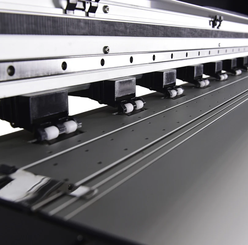 Рисунок 2 - Широкоформатный плоттер X-Roland