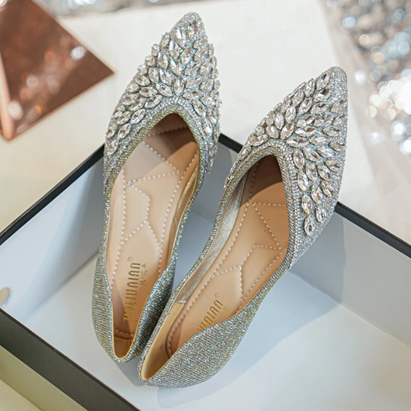 

Plus Size 33-43 Women Pumps Low Heel Pointed Toe Flats Girl's Shoes Bling Diamonds Crystal Designer Sweet Wedding Party Loafers