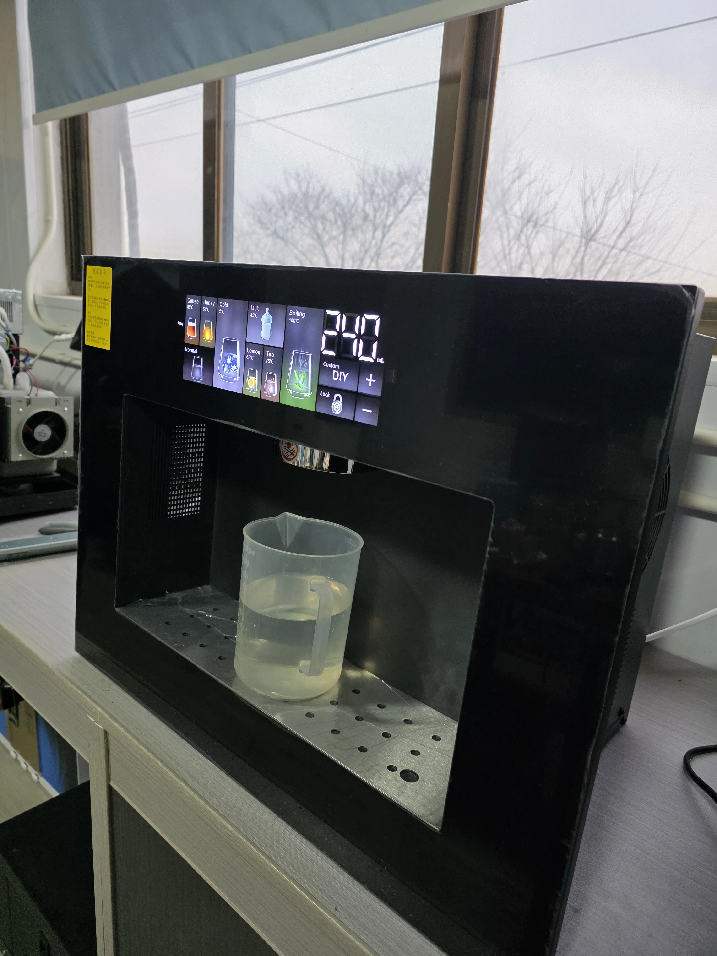Фото Встраиваемый диспенсер для воды из нержавеющей стали со стеклянной панелью, системой обратного осмоса, электронным охлаждением и нагревом для кухни №2