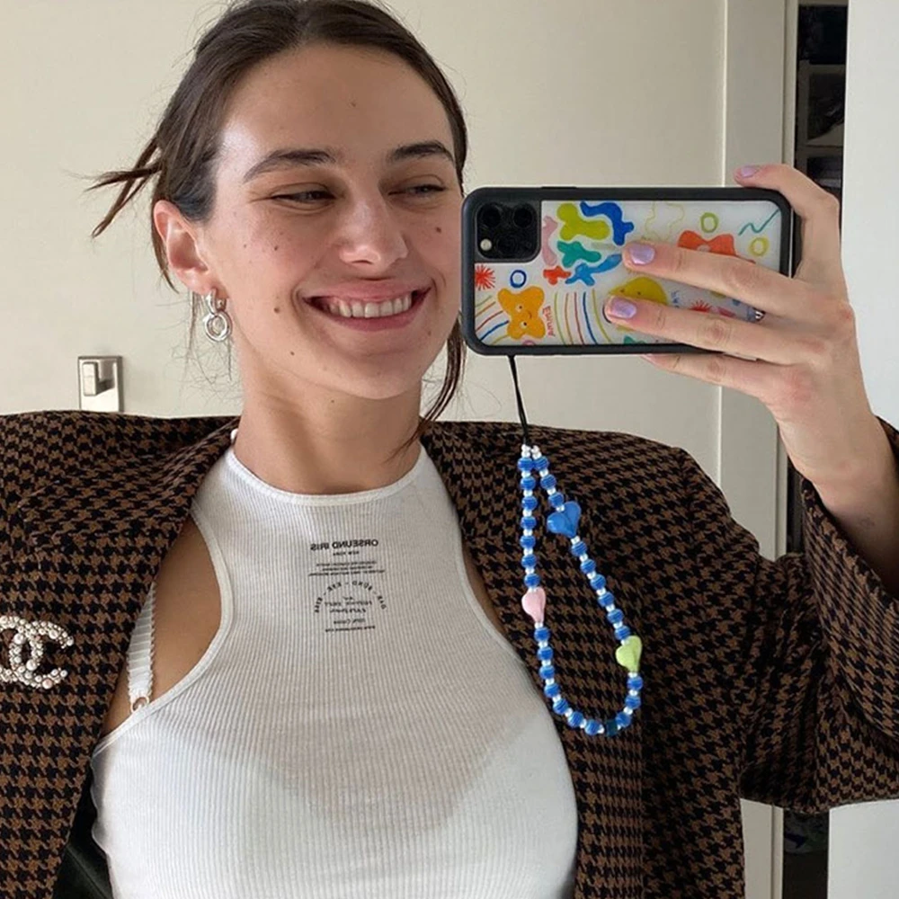 

Van Daisy Trendy Acrylic Heart Striped Beaded Phone Chain Colorful Mobile Phone Case Lanyard for Women Bijoux Telephone Strap