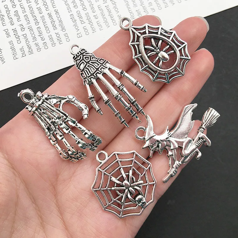 

2pcs Antique Silver Color Skeleton Skull Halloween Charms Pendant Fit DIY Handmade Metal Alloy Jewelry Making Wholesale