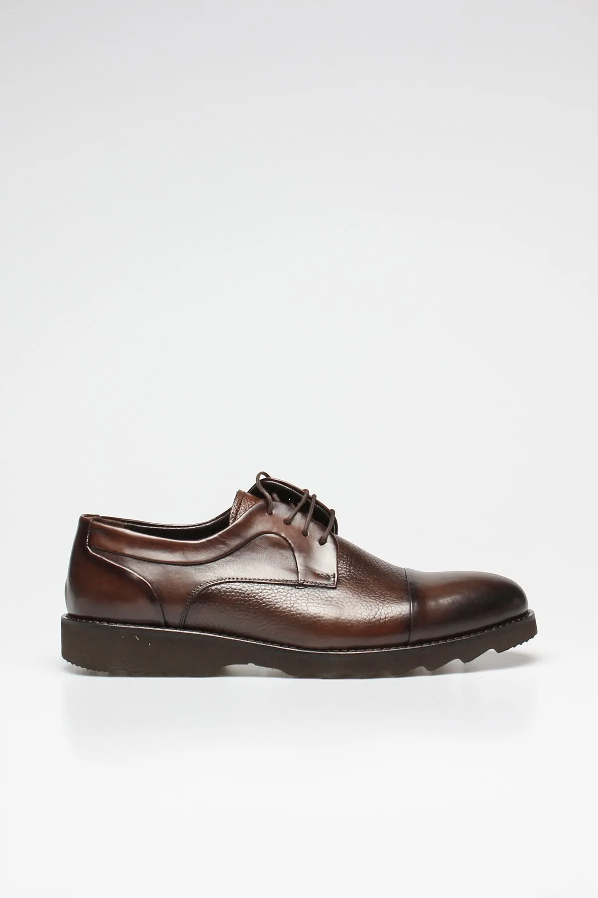 

Fashion Style Brown Genuine Leather Casual Classic Shoes