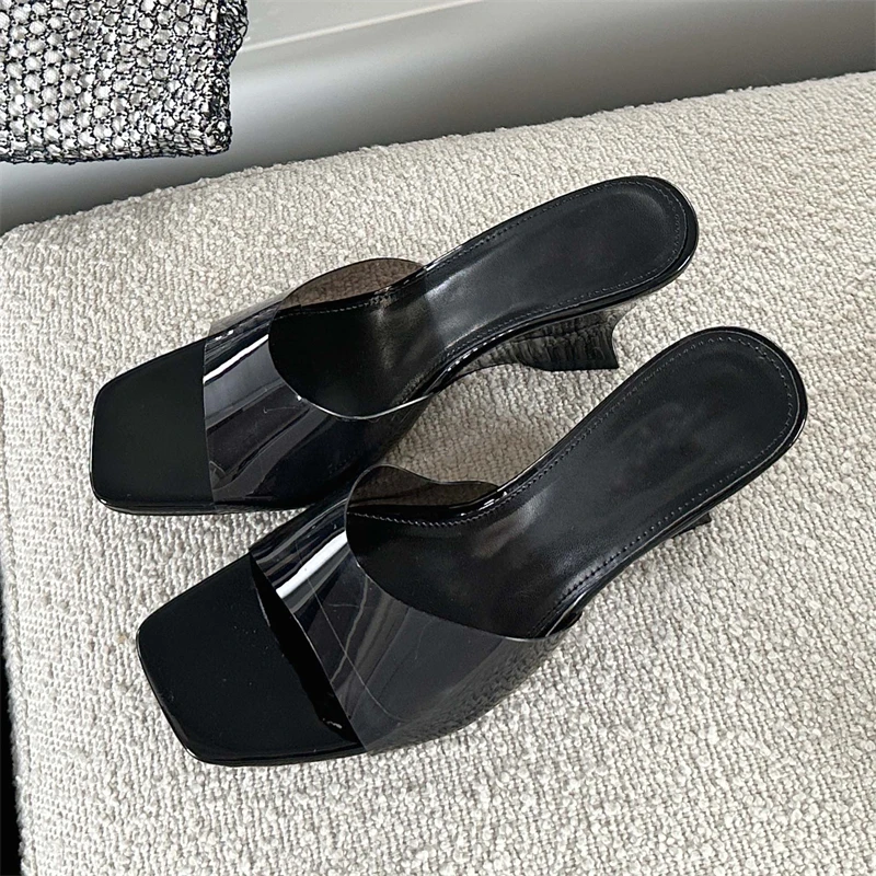 Тапочки женские прозрачные из ПВХ с открытым носком на танкетке