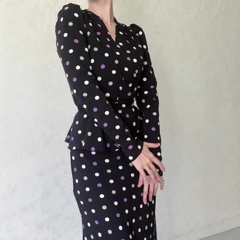 

Spring and Autumn Long-sleeved Women's Dresses, Temperament, V-neck Pullover, Hip Skirt, Tie Waist, Thin Base Skirt S9011