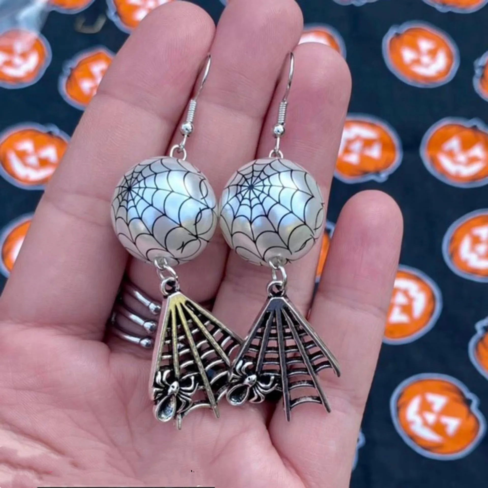 

Punk Pearl Spider Earrings for Women Fashion Retro Hip Hop Geometric Goth Earrings Korean Glamour 90s Aesthetic Jewelry