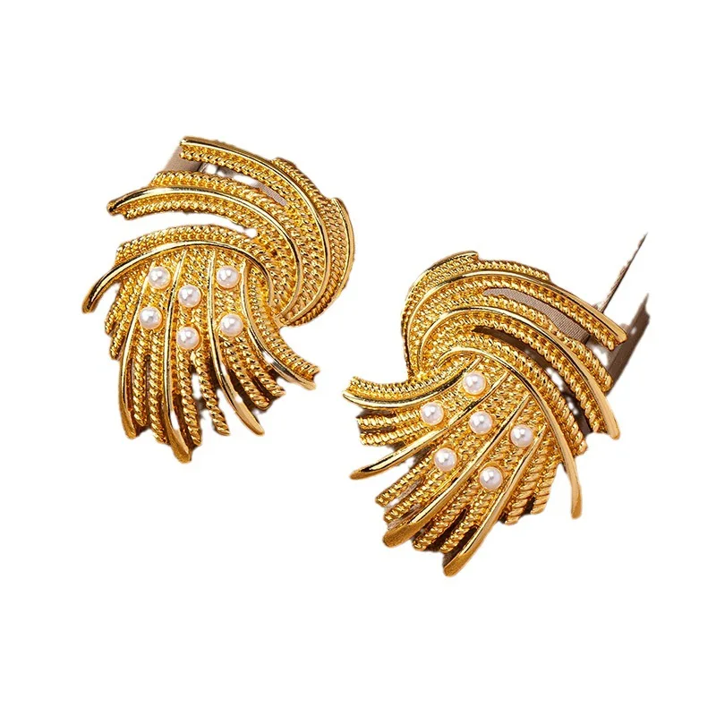 Женские серьги в золотом и серебряном цвете