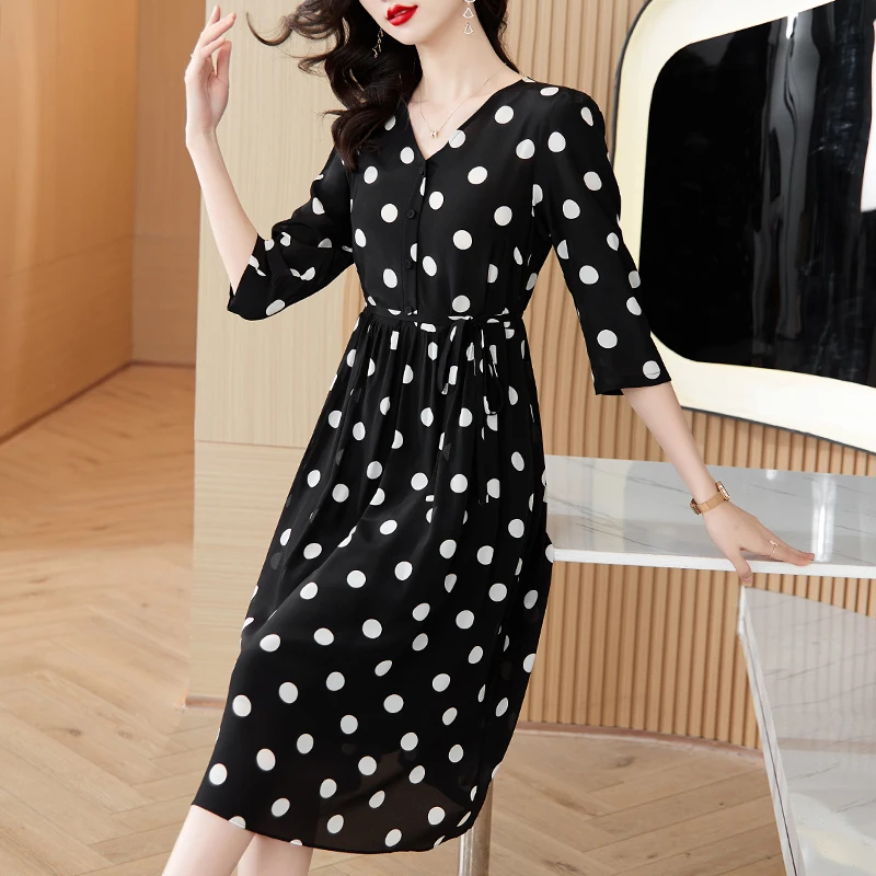 

Wave dot dress female 2023 new summer lace-up waist temperament large skirt cover meat long skirt