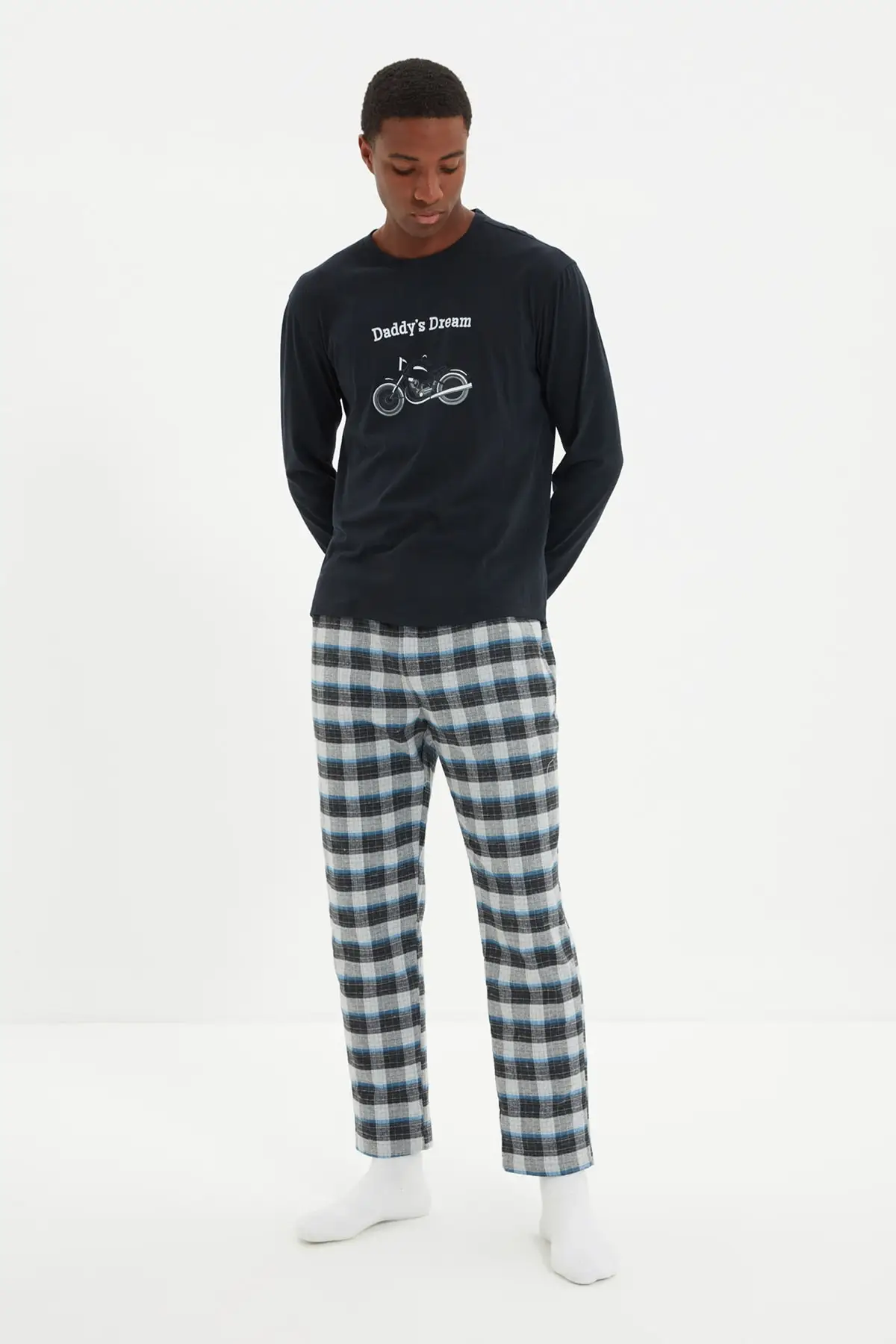 

Trendyol Men 'S Regular Fit Printed Pajamas set THMAW22PT0432