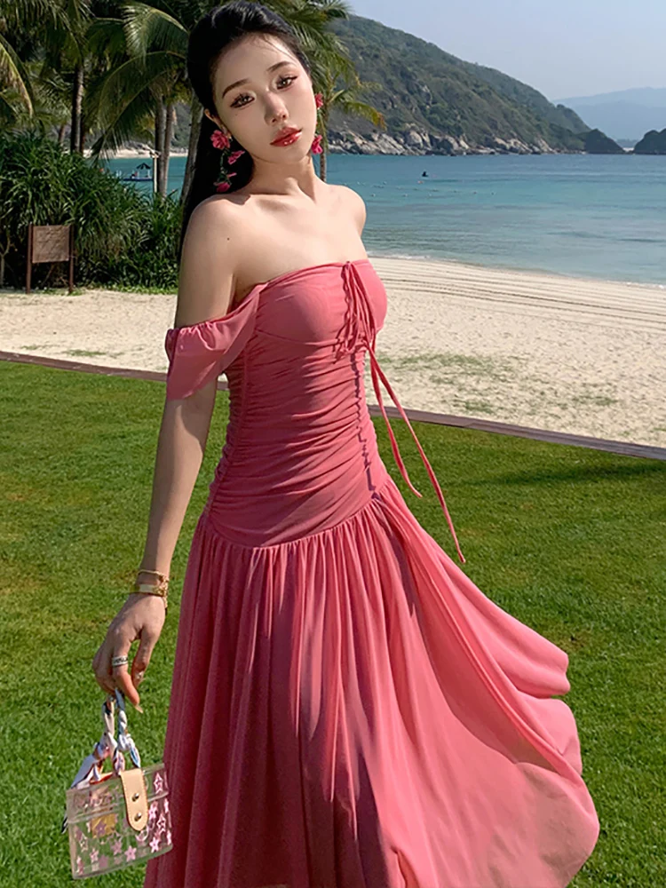 Женское длинное платье на бретельках розовое повседневное Плиссированное