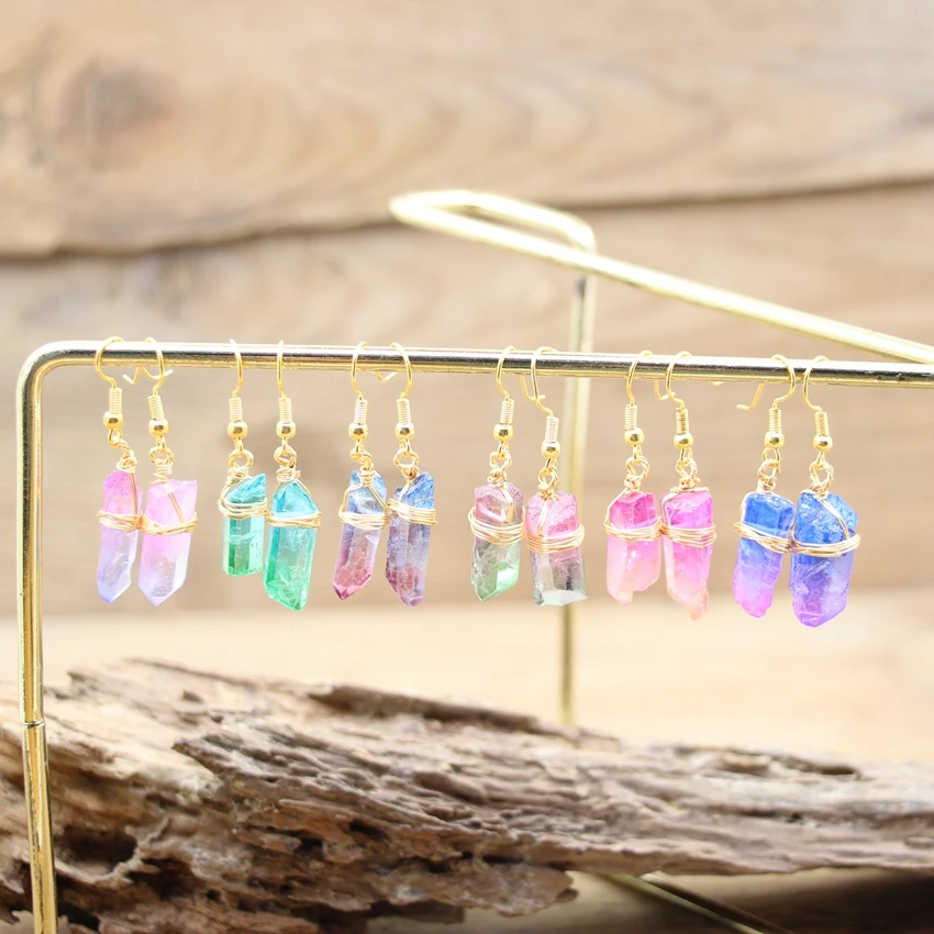 

Gradient Color Raw Crystal Point Hook Earrings Wire Wrap Quartz Stick Dangle Reiki Eardrop Women Summer Bohemian Jewelry QC7022