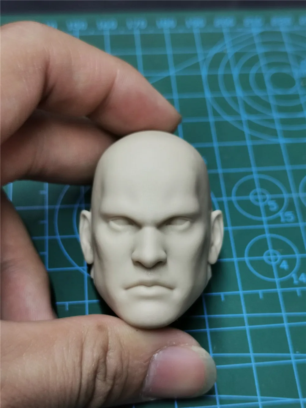

Unpainted 1/6 Scale バレット ウォーレス Head Sculpt Model Painting Exercise For 12" Action Figure Dolls