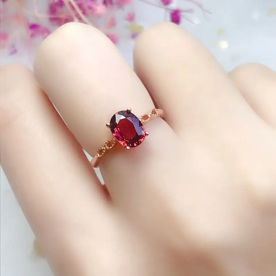 

Natural Wine Red Garnet Female Ring Japanese Exquisite S925 Silver Gold-plated Ring Female Mozambique Woman Wangfu Stone