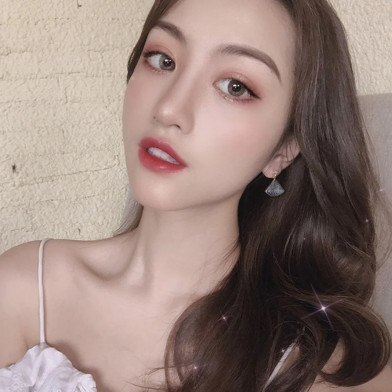 Оригинальные изысканные французские серьги-гвоздики высокого качества в форме