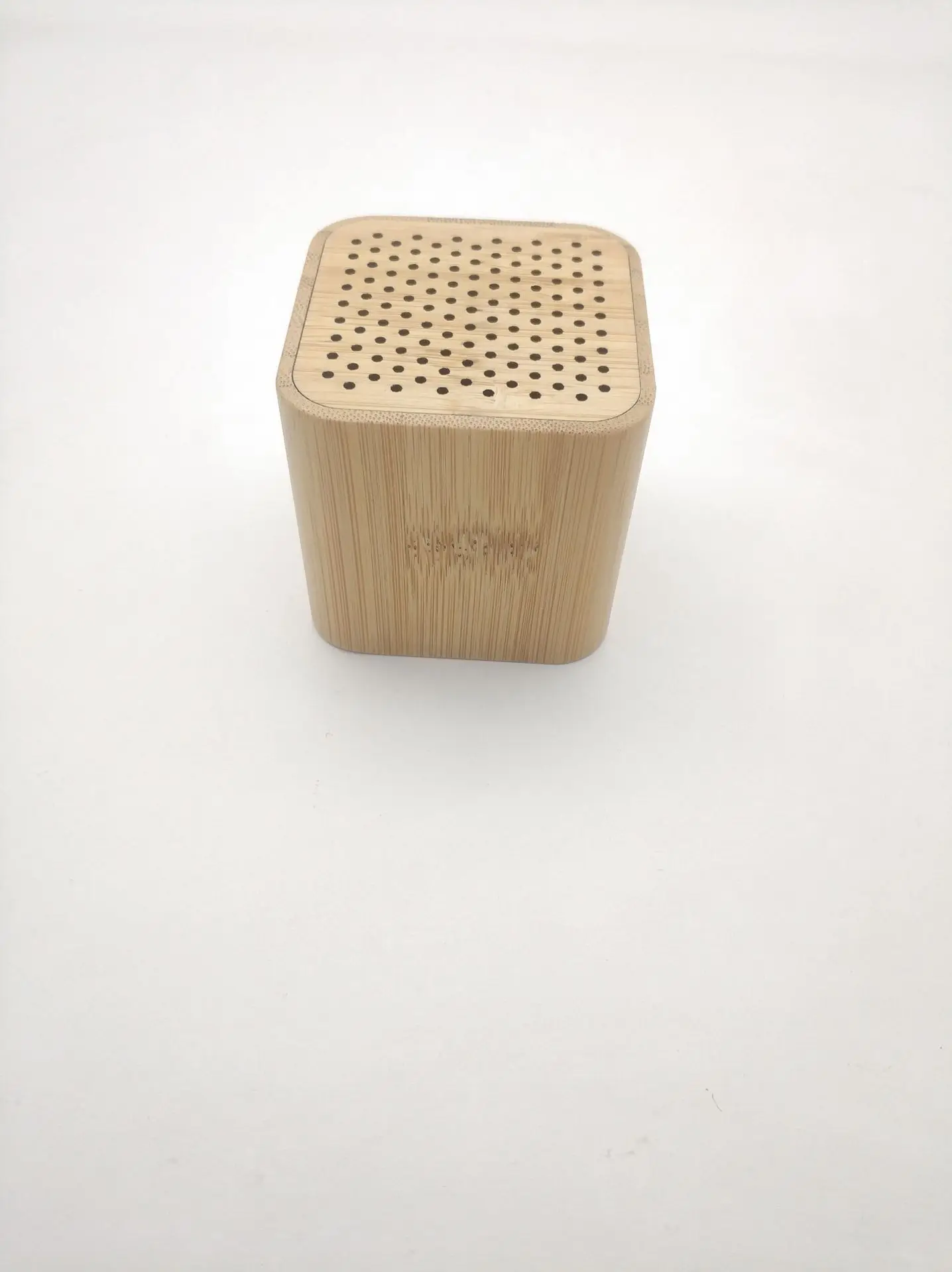 

2022387986416New solid pure bamboo Bluetooth speakf asdfcxss double bass speaker computer to box gift speaker