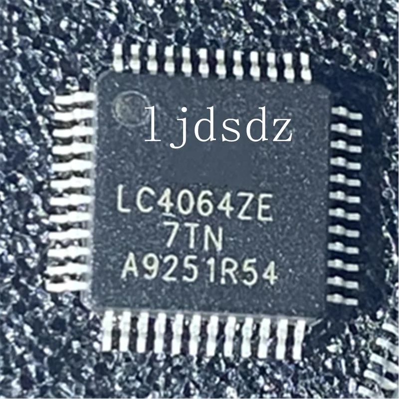 1 шт./LOTE LC4064V-75TN-10I в наличии