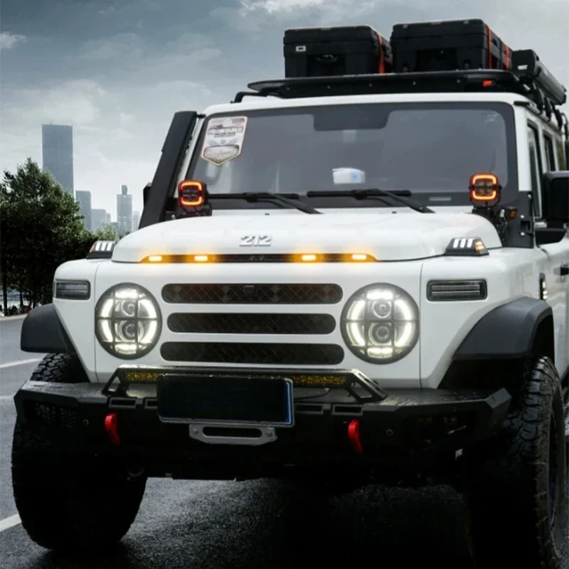 Фото Новинка! Светодиодные янтарные фонари для капота BAIC 212 T01 2024-2025: Дневные ходовые огни, декоративные лампы, внешние аксессуары №4