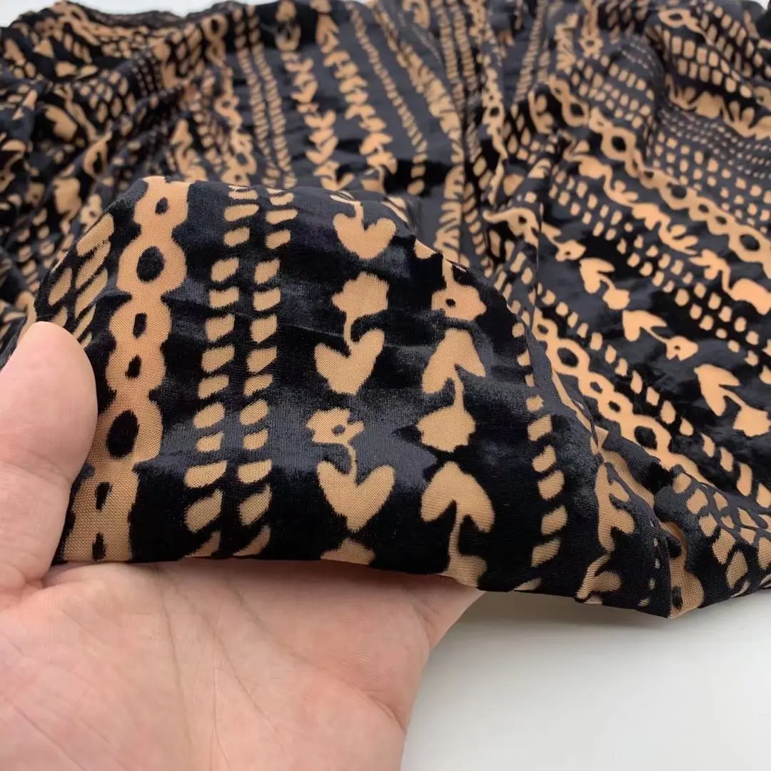 

Flocking Velvet Fabric Gold Velvet Hollow Flower Velvet Flower Velvet Coat and Dress Cheongsam Clothing Fabric