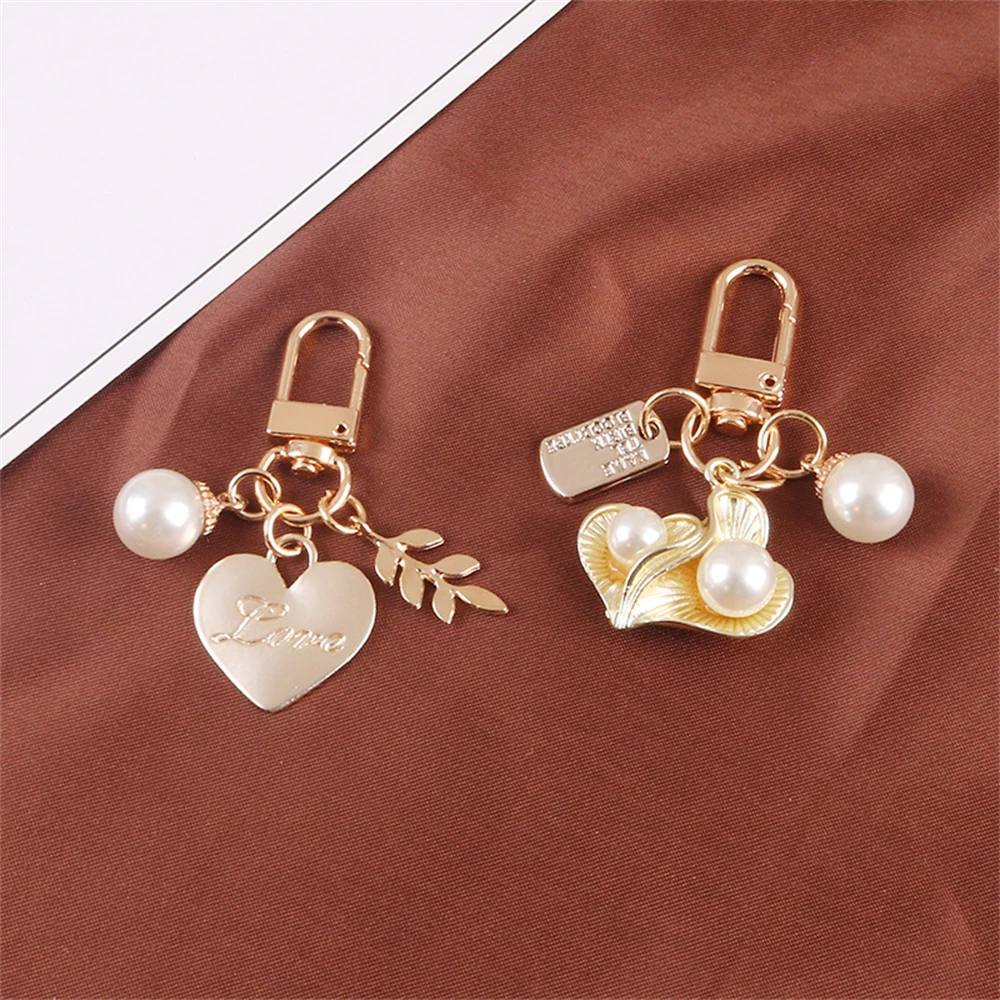 Creative Vintage Pearl Shell Keychain Women Girl Cute Mini Pearl Heart Key Chain Car Key Ring Holder Trinket Bag Charms Jewelry