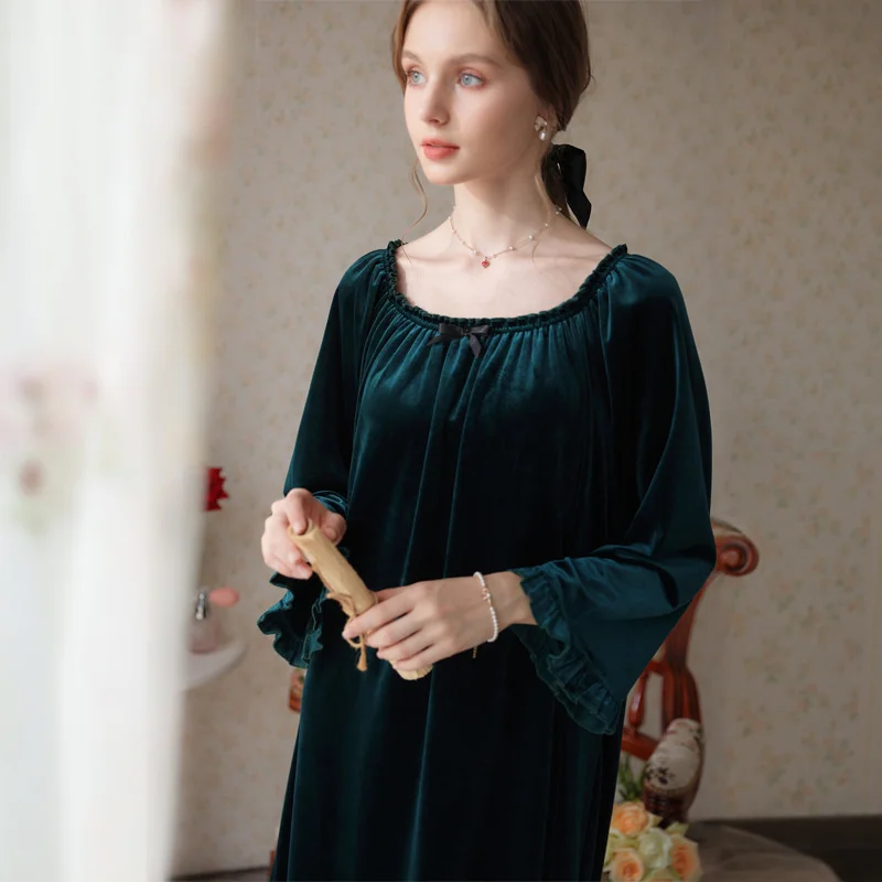 Nightgown Women Velvet Fleece Long Sleeve Nightdress Solid Vintage Retro Autum Sleepdress Winter Warm Comfy Nightwear Plus Size