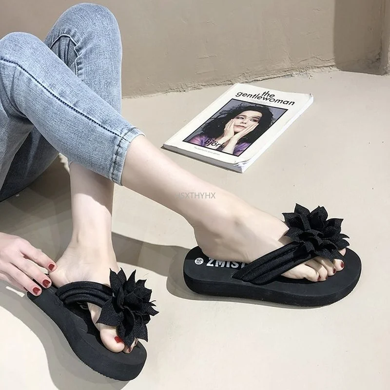 

Женские шлепанцы на танкетке, тканевые сандалии с цветочным орнаментом, пляжные тапочки, сланцы, размеры 36-41