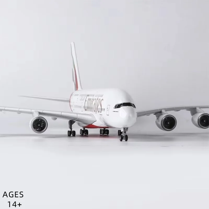 Фото Новая модель самолета A380 Emirates UAE, масштаб 1/160, модель Airbus 380, 47 см, литая смола, игрушка самолета, детские игрушки №4