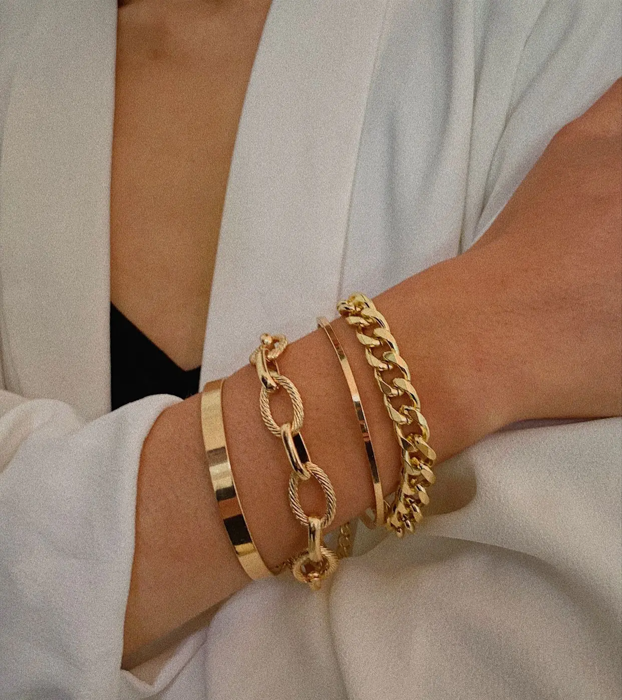 

Temperament Cold Wind Twist Chain Retro Style Bracelet Popular Explosion