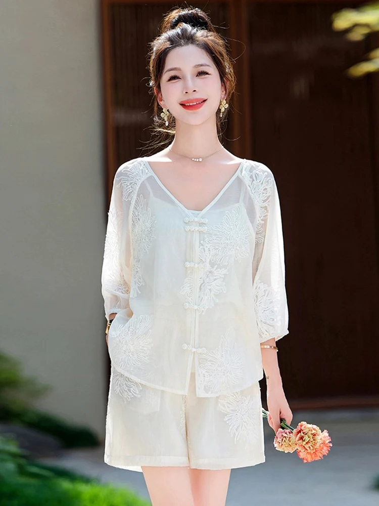 Новый костюм с вышивкой для женщин 3 предмета лето 2024 китайские элегантные