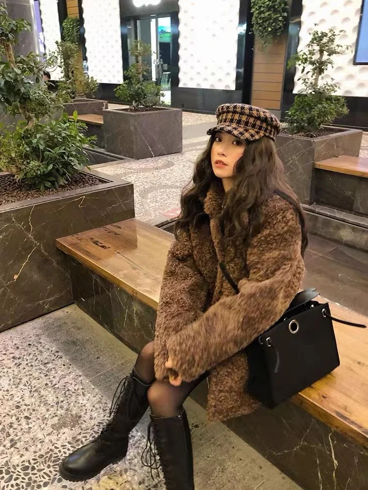 Lamb hair Coat for Women in Autumn and Winter 2023 Small Fragrance Loose and Thickened Wool Medium Length Parkas Female