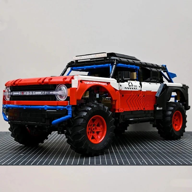 Модель внедорожника Bronco, модель автомобиля с дистанционным управлением, масштаб 1:8