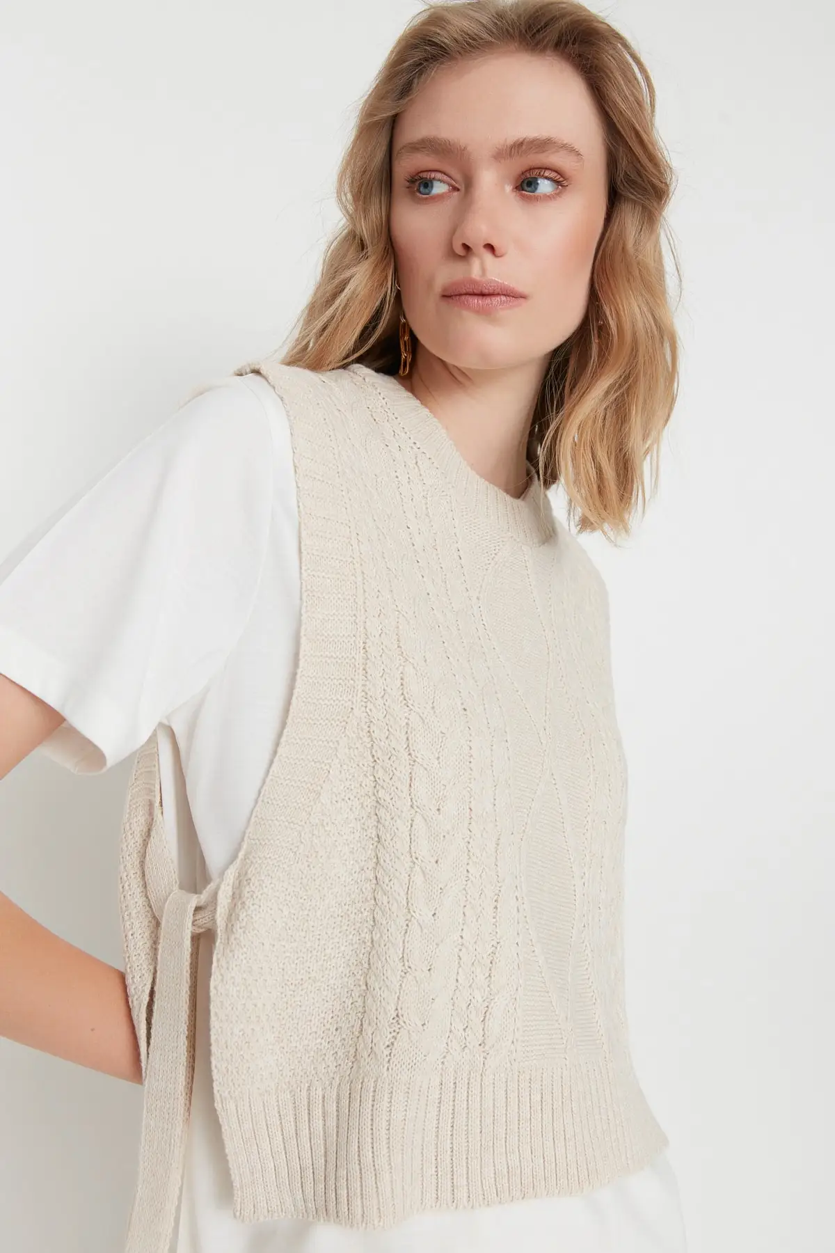 

Stone Hand Binding Detaylı Knitwear Jumper TWOAW22SV0058