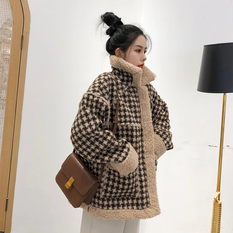 Autumn and Winter Clothes New Style Thin Hong Kong-style Imitation Lamb Coat Retro Student Warm Plaid Long-sleeved Jacket Female