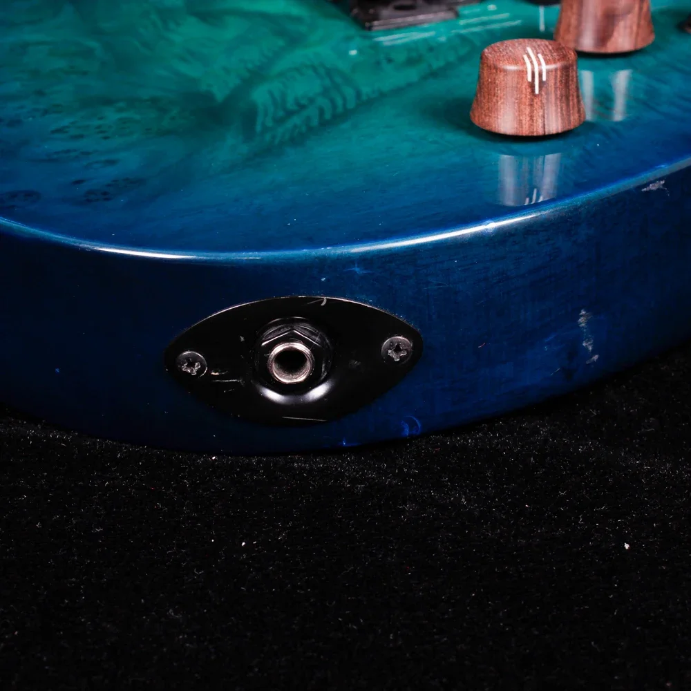 Самая продаваемая 6-струнная электрогитара Starway E296 из липы с яркой полосой