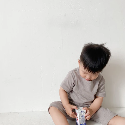 Детская пижама с коротким рукавом и воротником-стойкой - изображение