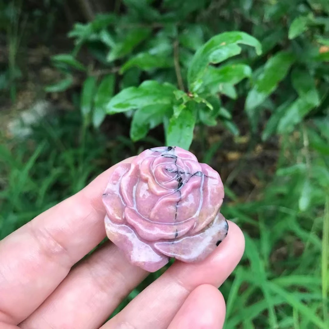 

1pcs Natural strawberry quartz Rose Shaped Hand Carved Crystal Flower Stones Healing Decor Natural Quartz Crystals