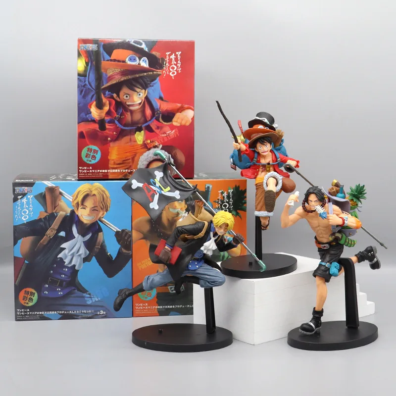 

Animation Comic Garage Kit One Piece Monkey D Luffy Essabo Sailing Run Knapsack Model Decoration Action Toy Figures