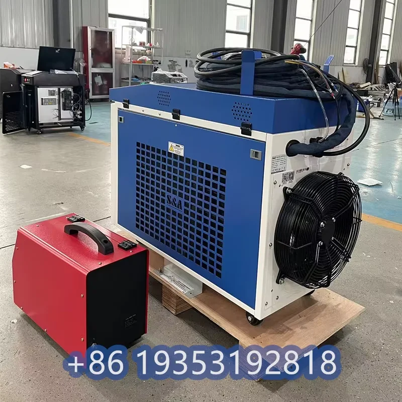 Лазерный сварочный аппарат Jinan Maxcool для металла нержавеющей стали алюминия 2000 Вт