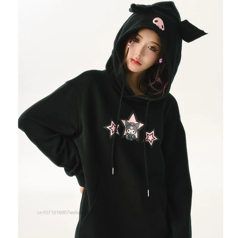 Фото Sanrio Kuromi Модные женские парные мужские пуловеры с капюшоном Hhodies мягкий Повседневный свободный принт плюшевое утепленное пальто для влюблен... №3
