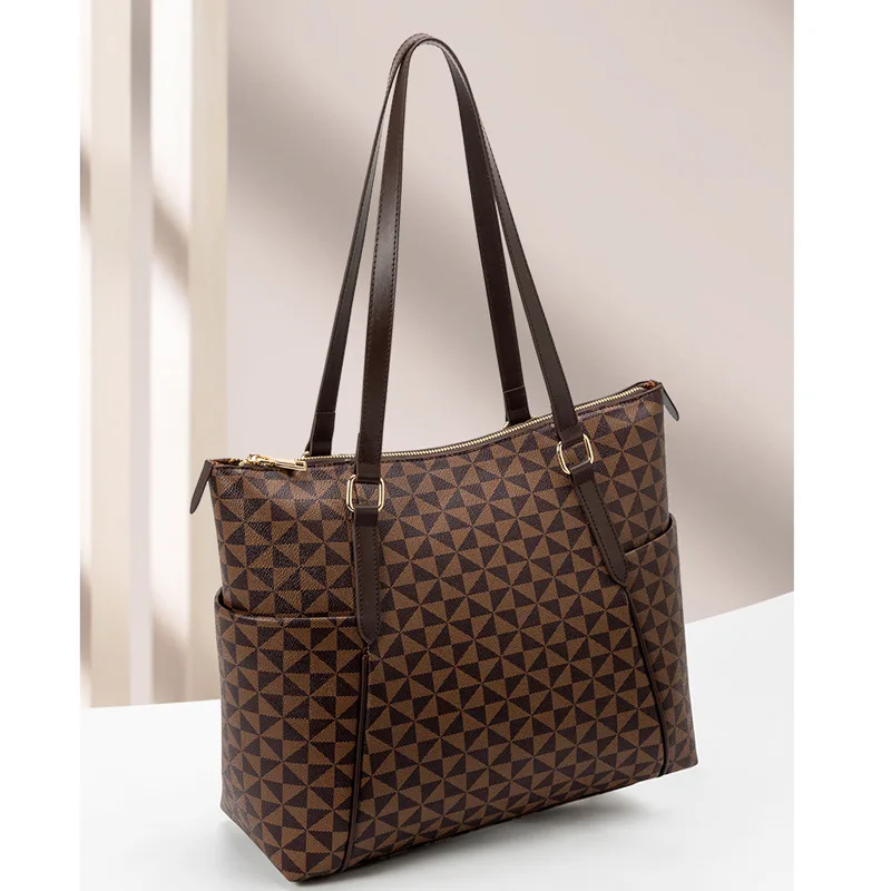 Tote Bag Women's Bag Single Shoulder Bag 2022 New High-capacity Portable Leisure Bag Lattice Women's Bag