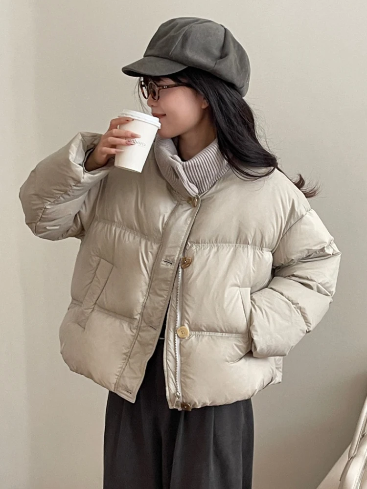 Вязаный короткий пуховик с воротником-стойкой для женщин зима 2023 новая теплая