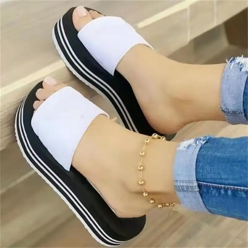 

2022 New Summer Women Sandals Fashion Solid Color Thick Bottom Female Shoes Outdoor Comfortable Skid-Proof Ladies Slipper