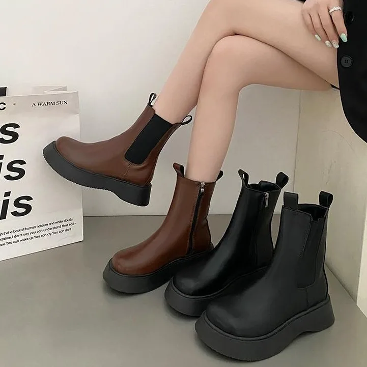 

Коричневые ботинки Martin на толстой подошве в стиле ретро для женщин, новинка 2023, осенние короткие ботинки для дымохода на толстом каблуке, женская обувь
