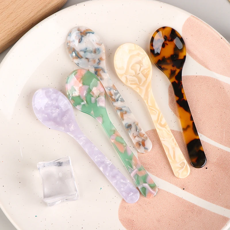 

1Pc French Retro Dessert Spoon Jam Butter Knife Tableware Plastic Cake Spoon Lovely Tableware Cute Dessert Spoon Photo Props