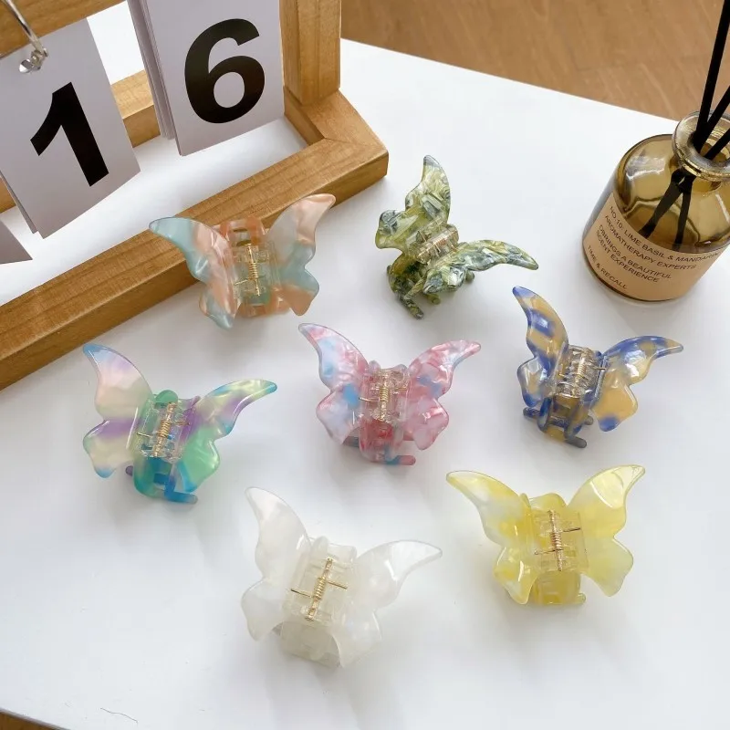 

Новинка 2023, корейские высококачественные милые женские маленькие акриловые заколки-крабы для волос, головные уборы