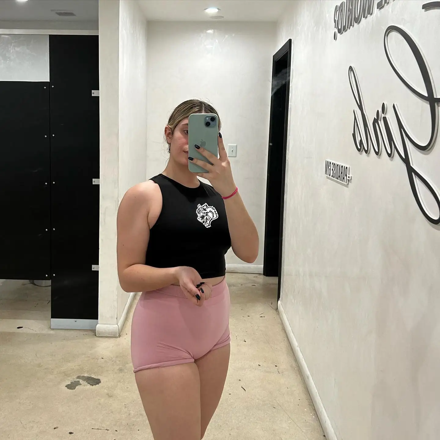 Darc SHE Tops Sports Women Shirts Sexy Crop Yoga Fitness Push Up Elastic Tank Breathable Running Workout Female Gym Bras Tops