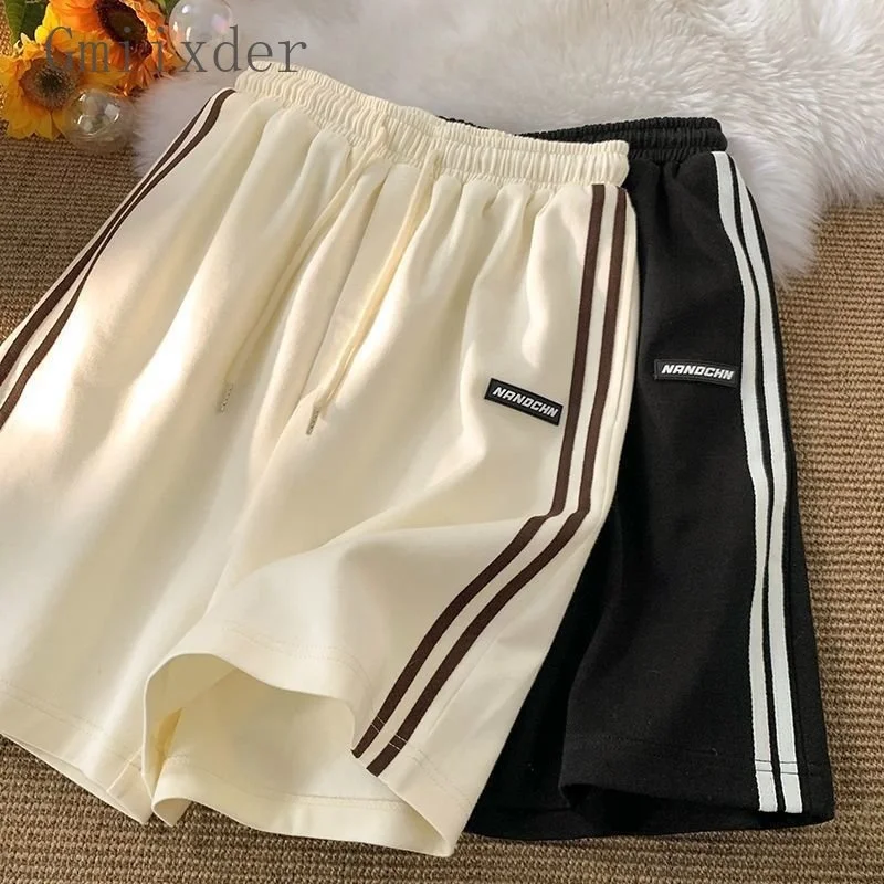 

2023SS Sports Casual Shorts Men Preppy Hong Kong Style Half Pants Lovers Loose Bf Capris Unisex Versatile Letter Patch Trousers