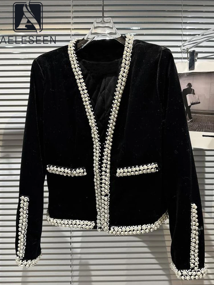 

AELESEEN 2022 Women Winter Runway Fashion Quilted Coat V-Neck Black Luxury Pearls Beading Warm Eleagnt Party Jacket