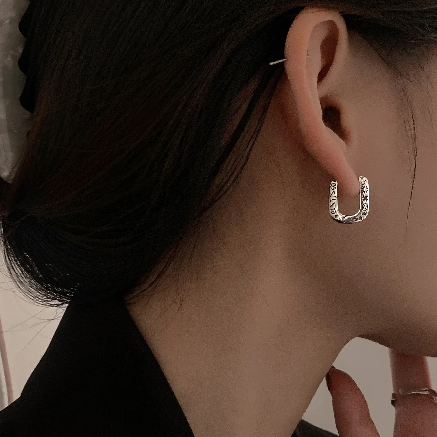

2022 New Fashion Graffiti Earrings for Women Girl Ear Buckles Party Jewelry Gift