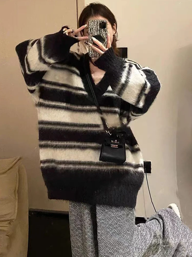 Мягкий клеевой пуловер с v-образным вырезом в полоску женский свитер 2024 новый